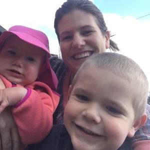 Meet your Posher, Stephanie